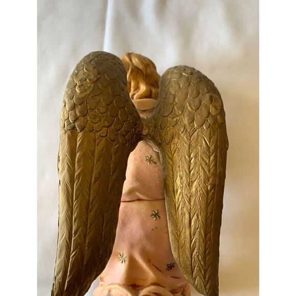 Angel Figurine - Picture 3 of 7